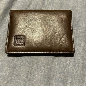 Perusing Italian Leather Mens Bi Fold Wallet EVC